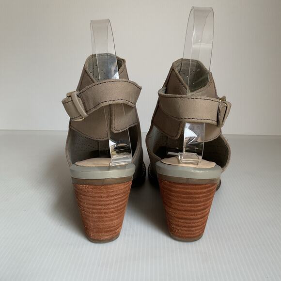 Cole Haan Perforated Booties 7.5 B Gray Peep Toe Cutout Sandals Heels - Picture 5 of 11